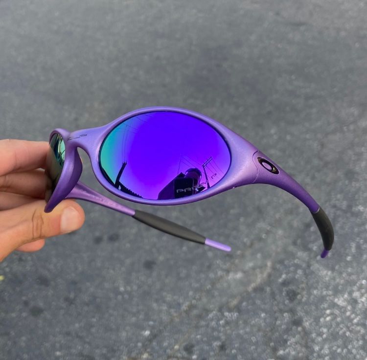 EYE JACKET x GUADALUPE LENTE ROXA - PREMIUM