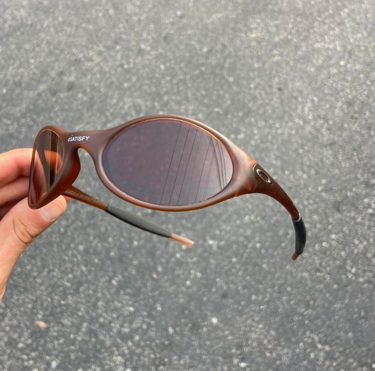 EYE JACKET X SATISFY - PREMIUM