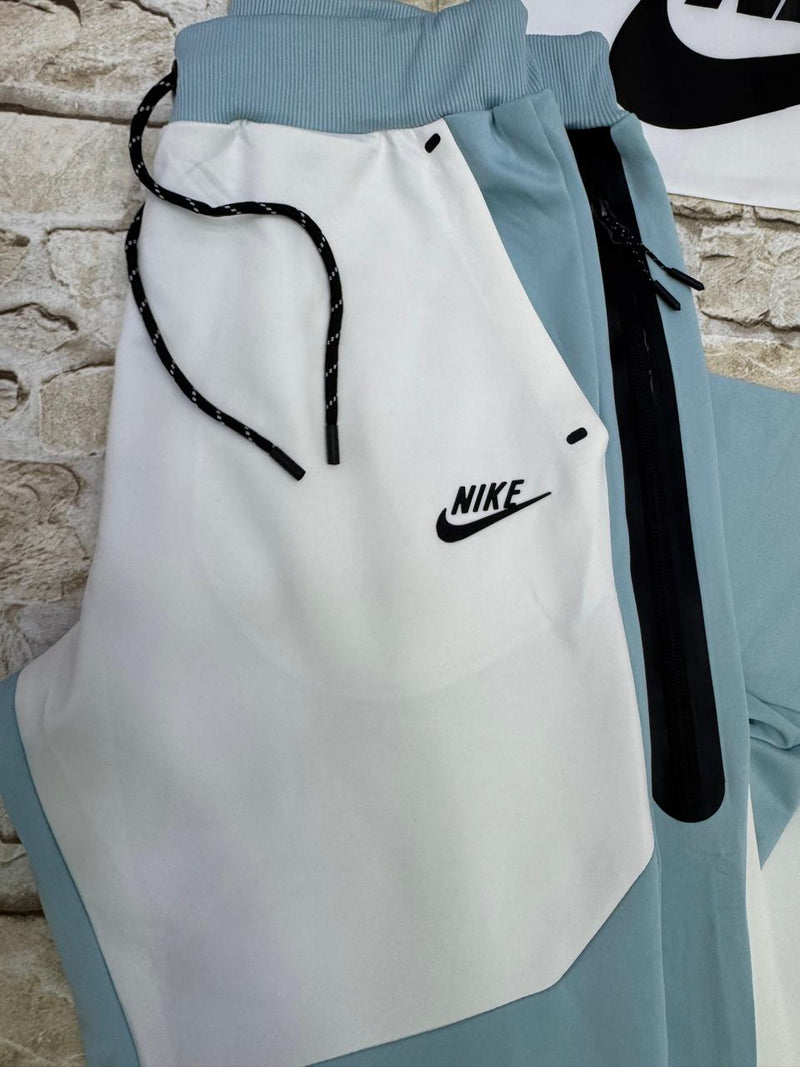 NIKE TECH FLEECE - AZUL/BRANCO